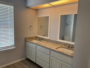 2108 Zephyr Ln in Round Rock, TX - Building Photo - Building Photo
