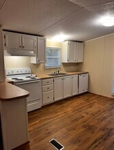 183 Frank Hodges Dr in Sugar Grove, NC - Building Photo - Building Photo