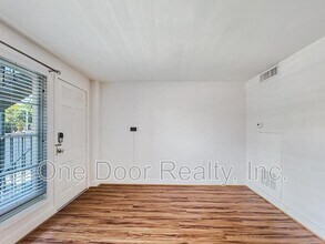 732 Scotland St in Williamsburg, VA - Foto de edificio - Building Photo