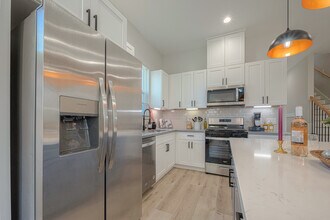 2105 Sam Wilson St in Houston, TX - Building Photo - Building Photo
