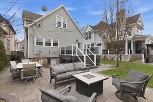 1828 W Berenice Ave in Chicago, IL - Building Photo