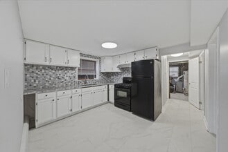 2705 N Sayre Ave in Chicago, IL - Building Photo - Building Photo