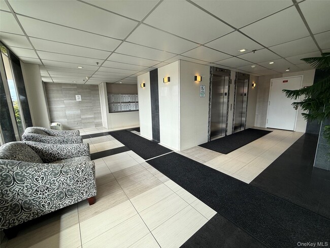 235 W Park Ave in Long Beach, NY - Building Photo - Building Photo