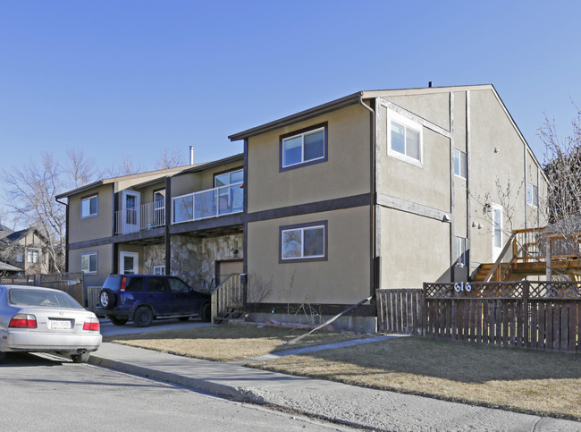 618 22nd St NW in Calgary, AB - Building Photo - Building Photo