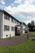 339 Race St in East Stroudsburg, PA - Building Photo - Building Photo