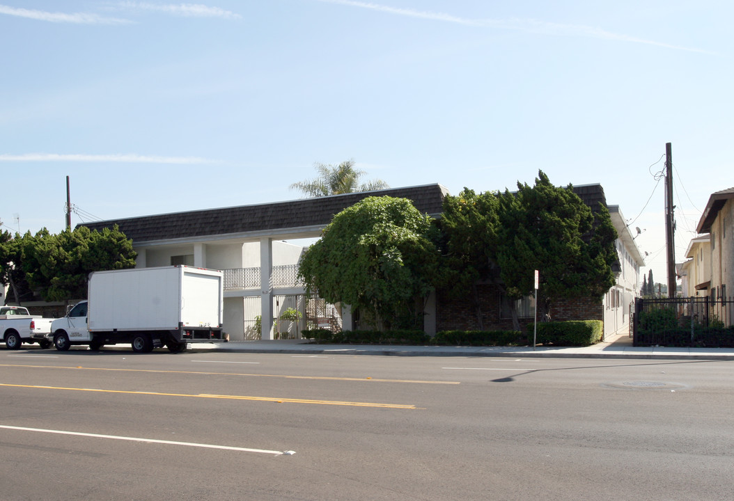 612 N Wilcox Ave in Montebello, CA - Building Photo