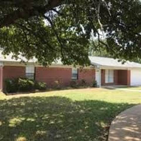 property at 3111 Gilmer Rd