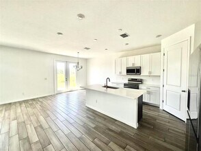 2248 Derwent Dr in Davenport, FL - Foto de edificio - Building Photo