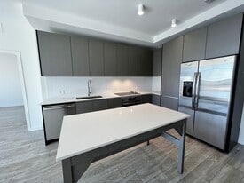 42 NW 33rd St, Unit A1 in Miami, FL - Building Photo