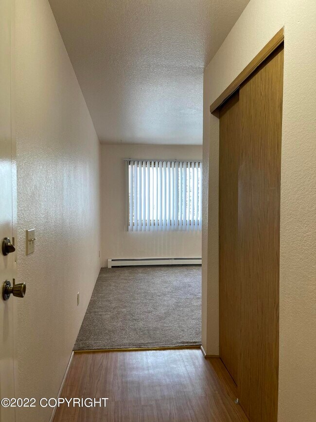3560 W Dimond Blvd in Anchorage, AK - Building Photo - Building Photo