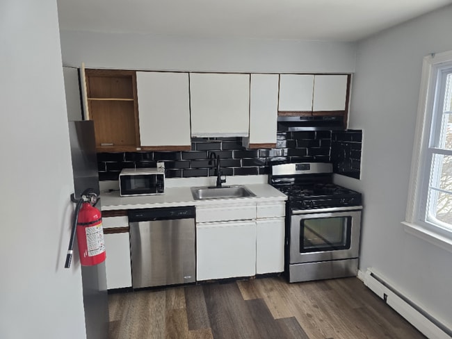 364 Westwood Ave, Unit Apt 46 in Long Branch, NJ - Building Photo - Building Photo