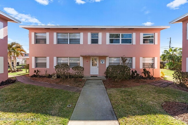 411 Madison Ave in Cape Canaveral, FL - Building Photo - Building Photo