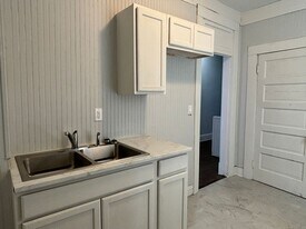 330 N Arsenal Ave in Indianapolis, IN - Building Photo