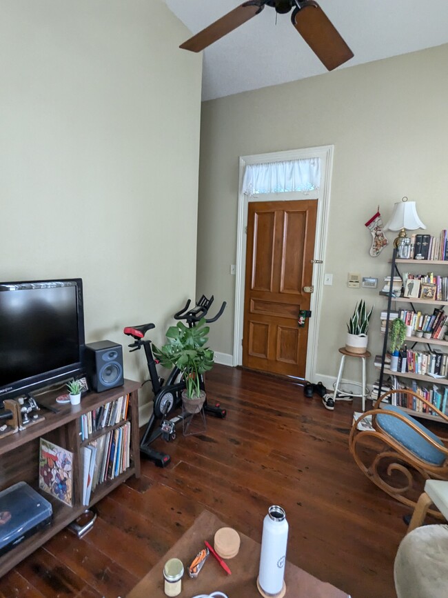1300 Treme St, Unit A in New Orleans, LA - Building Photo - Building Photo