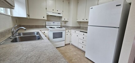 1305 SW Foundry St-Unit -07A in Grants Pass, OR - Building Photo - Building Photo