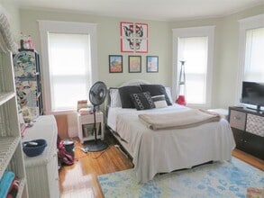 11 Burnside Ave in Somerville, MA - Building Photo - Building Photo