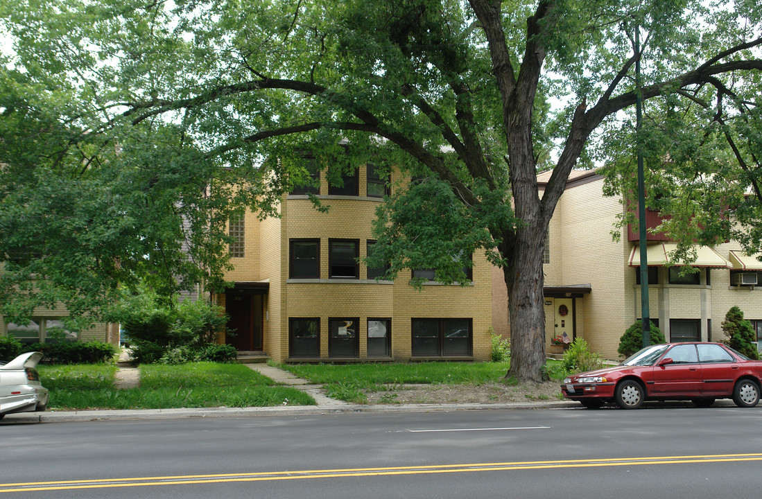 5835 N Cicero Ave in Chicago, IL - Building Photo