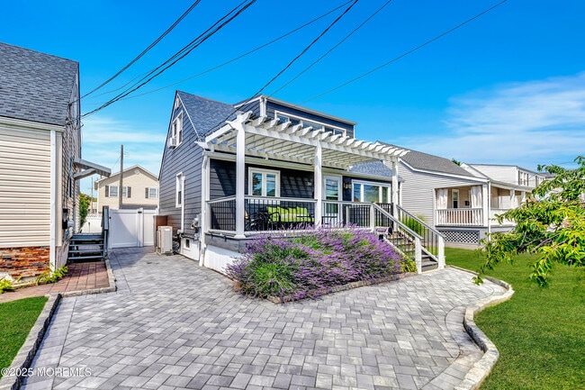316 16th Ave in Belmar, NJ - Building Photo - Building Photo