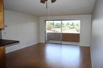 1458 Hudson St in Redwood City, CA - Building Photo - Building Photo