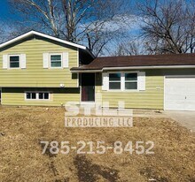 4836 SW 28th St in Topeka, KS - Building Photo