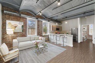 21 W 20TH St in Bayonne, NJ - Building Photo