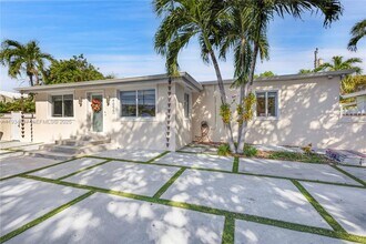 4055 SW 7th St in Coral Gables, FL - Building Photo - Building Photo