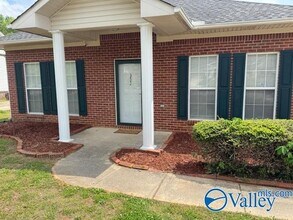 202 Blue Sage Dr in Harvest, AL - Building Photo - Building Photo