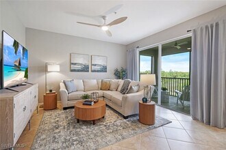 10329 Heritage Bay Blvd in Naples, FL - Foto de edificio - Building Photo