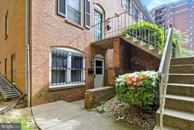 property at 1208 N Wayne St