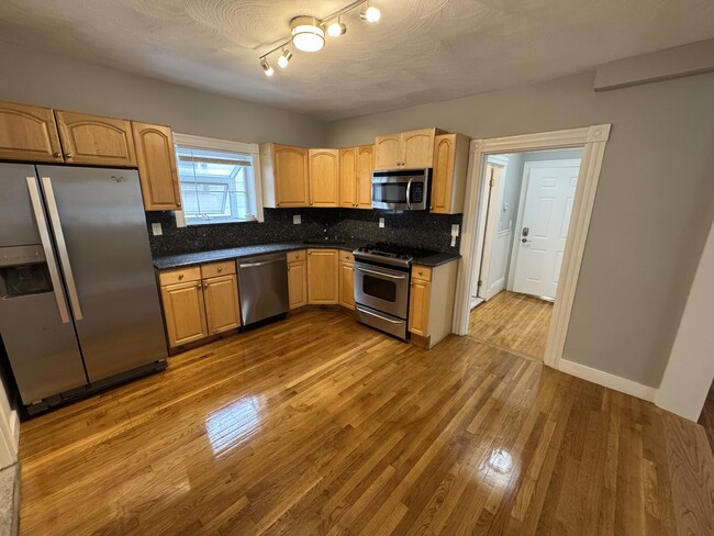 25 Cameron Ave, Unit 2, Unit 2