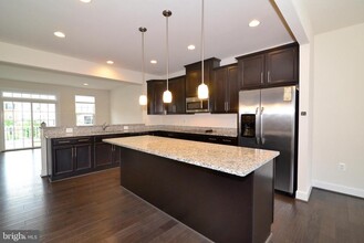10684 Viewmont Ln in Manassas, VA - Building Photo - Building Photo