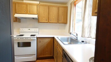 146 N 144th St in Seattle, WA - Building Photo - Building Photo