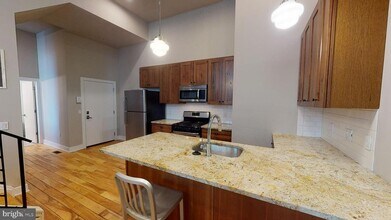 2701 W Girard Ave in Philadelphia, PA - Building Photo - Building Photo