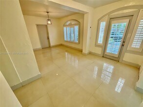 1612 NE 2nd Ct in Fort Lauderdale, FL - Building Photo - Building Photo