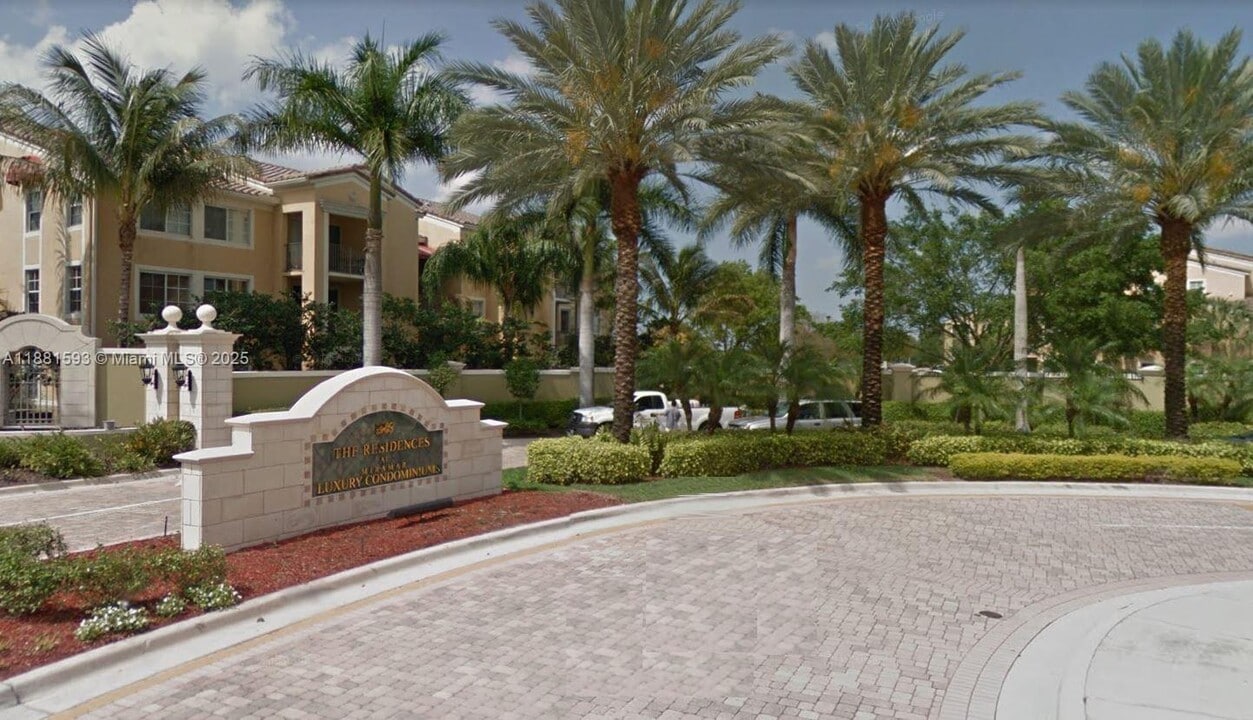 2151 W Preserve Way in Miramar, FL - Building Photo