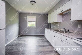 210 S Keystone Cir in Muncie, IN - Building Photo - Building Photo