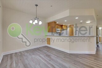 1501 Secret Ravine Pkwy in Roseville, CA - Building Photo - Building Photo