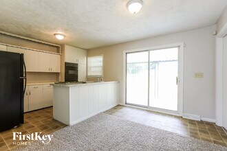 8405 E 47th St in Kansas City, MO - Building Photo - Building Photo