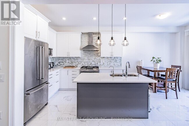 50 Drizzel Cres in Richmond Hill, ON - Building Photo - Building Photo