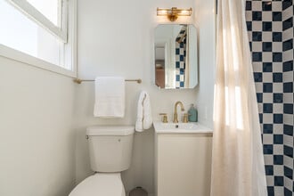 The Arts in Glendale, CA - Building Photo - Interior Photo
