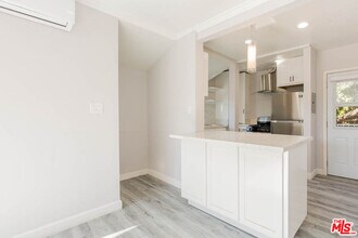 8525 Cadillac Ave in Los Angeles, CA - Building Photo - Building Photo