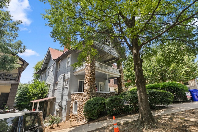 Blue Heights in Birmingham, AL - Building Photo - Building Photo