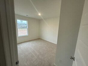 309 Oakmont Cir in Calera, AL - Building Photo - Building Photo