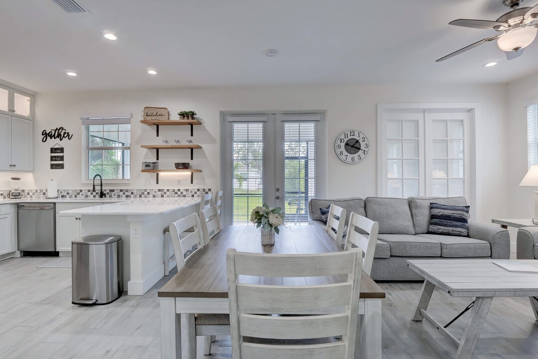 3100 Andrews Ave in Naples, FL - Building Photo