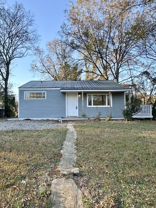 1376 Creel Ct in Birmingham, AL - Building Photo