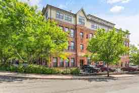 72 Ashland St, Unit 305 in Malden, MA - Building Photo - Building Photo