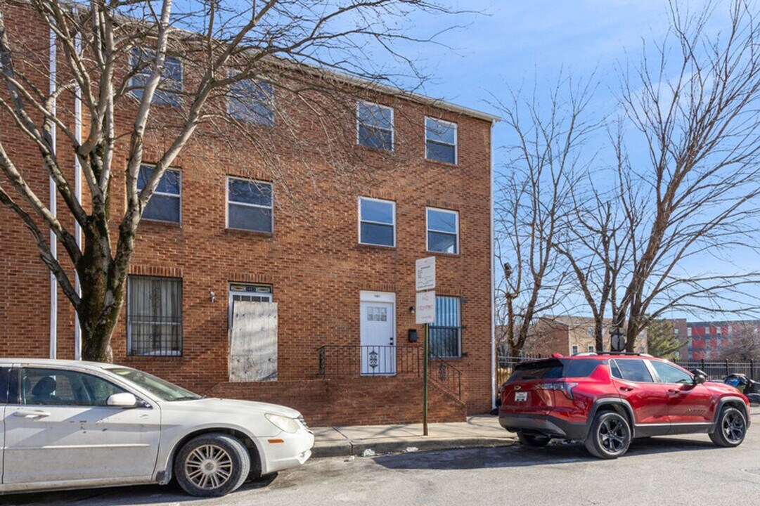 1401 Aisquith St in Baltimore, MD - Building Photo