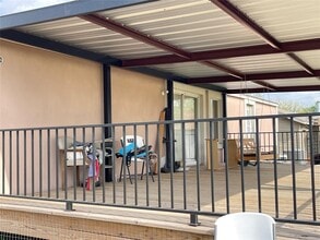 379 McDonald Ln W in Cedar Creek, TX - Building Photo - Building Photo