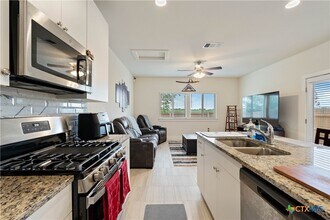603 White Steppe Way, Unit 21 in Georgetown, TX - Building Photo - Building Photo