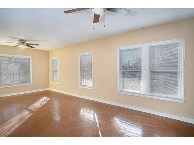 907 Iowa St in San Antonio, TX - Building Photo - Building Photo